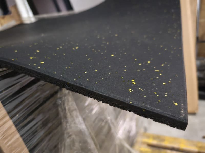 seamless rubber flooring installation